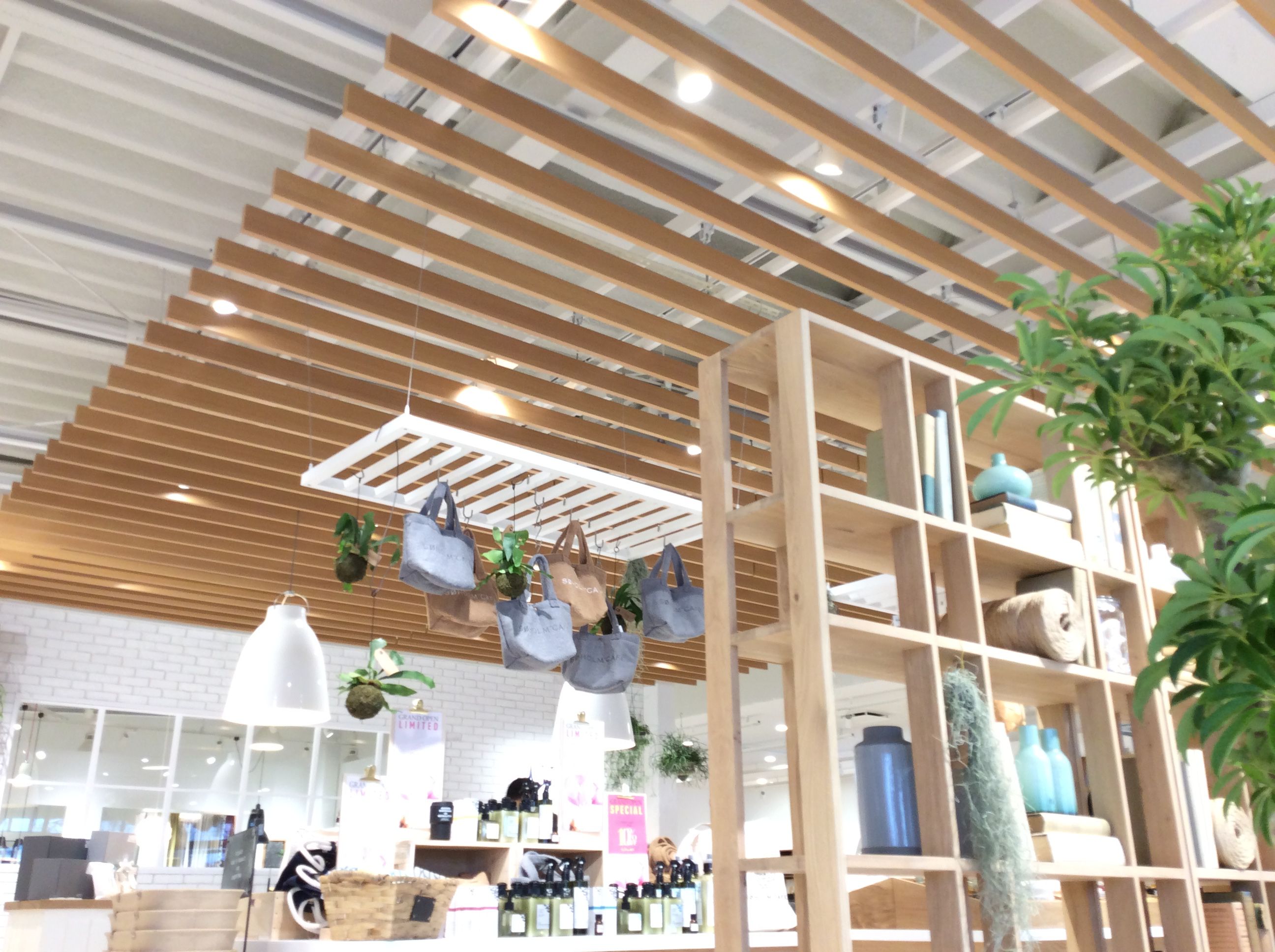 天然木で高級感のある内装を演出 不燃突板内装システム ニチモクファンシーマテリアル Powered By イプロス