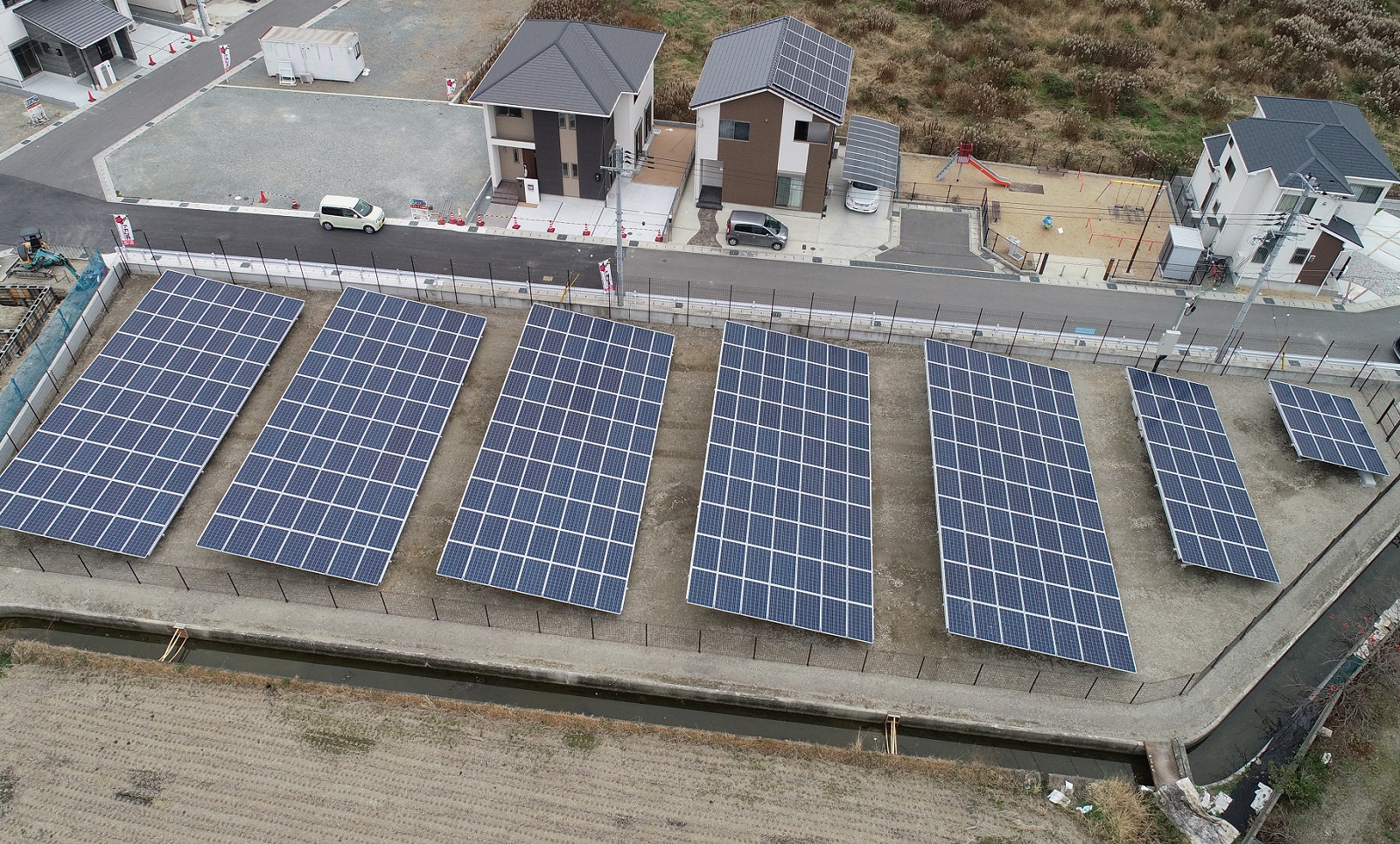 カナディアンソーラー 過積載 野立て 低圧産業用太陽光発電 弊社