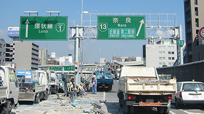 製品導入事例 阪神高速リフレッシュ工事 ローバル Powered By イプロス
